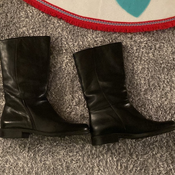 Naturalizer black leather boots size 7 wide, NOT wide calf. - Picture 7 of 7